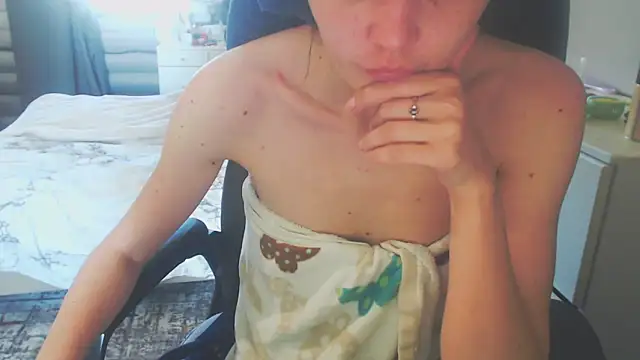 juili juili online show from May 6, 12:54 pm