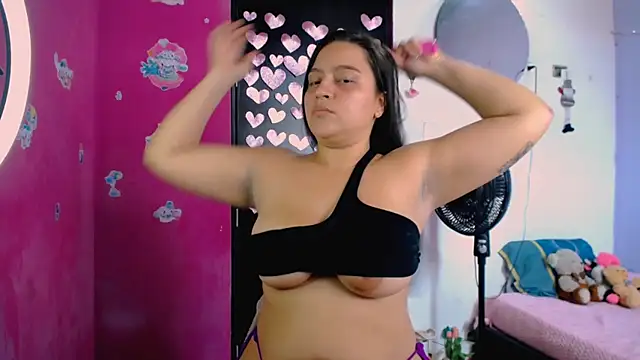Snapshot of Kiara_tits chatting on May 23, 8:02 pm Kiara tits online show from May 23, 8:02 pm