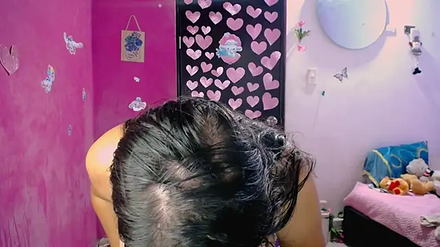 Snapshot of Kiara_tits chatting on June 11, 2:53 am Kiara tits online show from June 11, 2:53 am