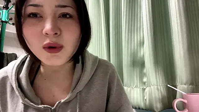 Snapshot of Sonata_Asky chatting on May 16, 10:08 pm Sonata Asky online show from May 16, 10:08 pm