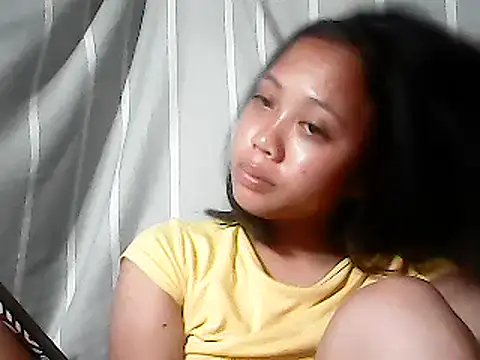 Snapshot of Yours_AsianPinayGirl18 chatting on June 11, 9:35 pm Yours AsianPinayGirl18 online show from June 11, 9:35 pm