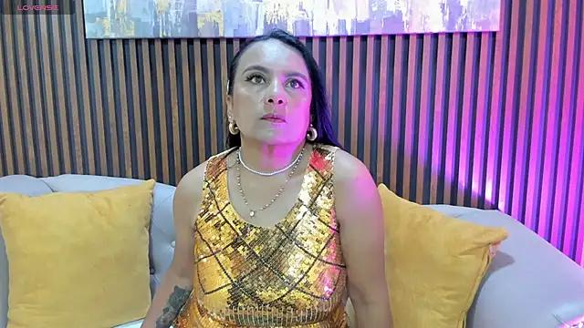 Roxanna moore online show from April 30, 2:34 pm