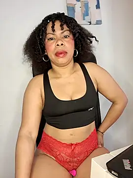 Snapshot of Cassandra_em_ chatting on May 1, 4:33 pm Cassandra em online show from May 1, 4:33 pm