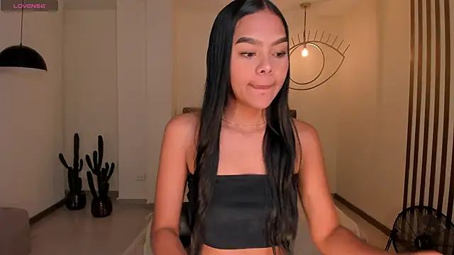 SaphiraJames online show from July 2, 3:23 am