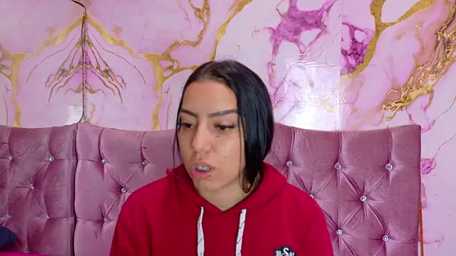 Snapshot of EMILYALEJANDRA chatting on July 9, 1:37 pm EMILYALEJANDRA online show from July 9, 1:37 pm