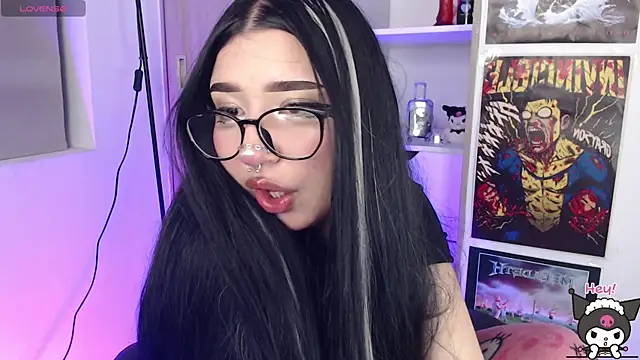 Snapshot of VamppyJanne chatting on May 22, 2:19 am VamppyJanne online show from May 22, 2:19 am