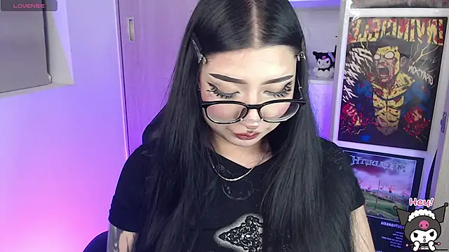 Snapshot of VamppyJanne chatting on June 3, 12:46 am VamppyJanne online show from June 3, 12:46 am