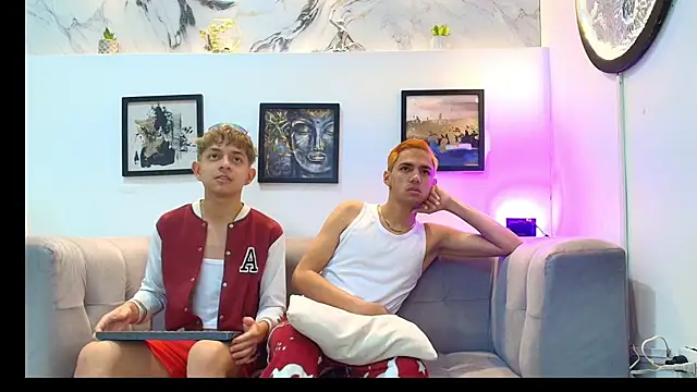 Snapshot of RED_BOYS_XXX chatting on June 20, 1:25 pm RED BOYS XXX online show from June 20, 1:25 pm