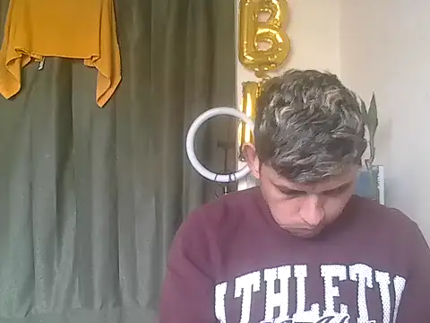 Andriuz001 online show from May 5, 1:19 pm