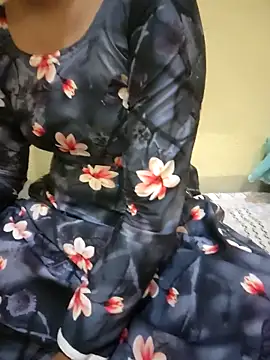 Snapshot of Seema_yadav01 chatting on May 6, 5:03 am Seema yadav01 online show from May 6, 5:03 am