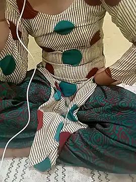 Snapshot of Seema_yadav01 chatting on May 31, 5:15 am Seema yadav01 online show from May 31, 5:15 am