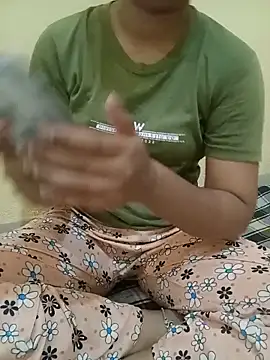 Snapshot of Seema_yadav01 chatting on June 8, 5:08 am Seema yadav01 online show from June 8, 5:08 am