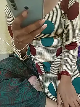 Snapshot of Seema_yadav01 chatting on June 10, 5:07 am Seema yadav01 online show from June 10, 5:07 am