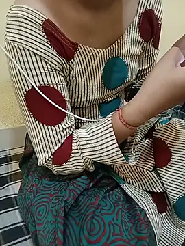 Snapshot of Seema_yadav01 chatting on June 15, 5:31 am Seema yadav01 online show from June 15, 5:31 am