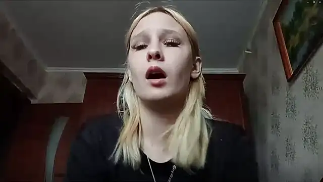 Snapshot of SharriLeisey chatting on May 29, 11:19 am SharriLeisey online show from May 29, 11:19 am