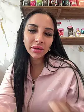 Snapshot of Miss_juicybabes chatting on May 4, 9:16 am Miss juicybabes online show from May 4, 9:16 am