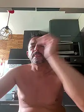 Snapshot of daddy3945 chatting on May 29, 2:04 pm daddy3945 online show from May 29, 2:04 pm
