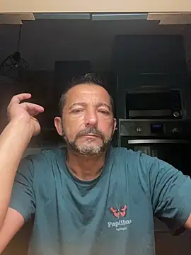 Snapshot of daddy3945 chatting on June 4, 4:18 am daddy3945 online show from June 4, 4:18 am