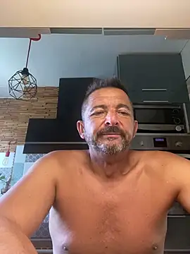 Snapshot of daddy3945 chatting on June 12, 3:11 pm daddy3945 online show from June 12, 3:11 pm