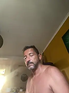 Snapshot of daddy3945 chatting on June 24, 5:17 am daddy3945 online show from June 24, 5:17 am