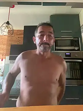 Snapshot of daddy3945 chatting on June 28, 9:37 am daddy3945 online show from June 28, 9:37 am