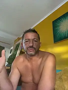 Snapshot of daddy3945 chatting on June 30, 7:20 am daddy3945 online show from June 30, 7:20 am