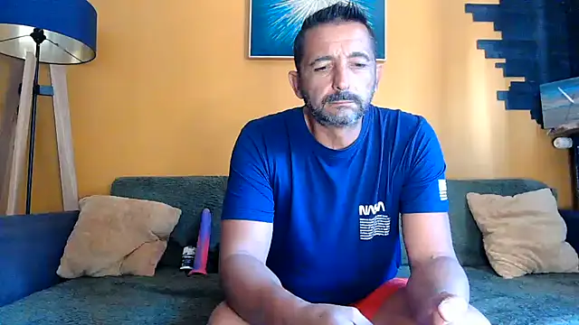 Snapshot of daddy3945 chatting on July 20, 10:39 am daddy3945 online show from July 20, 10:39 am