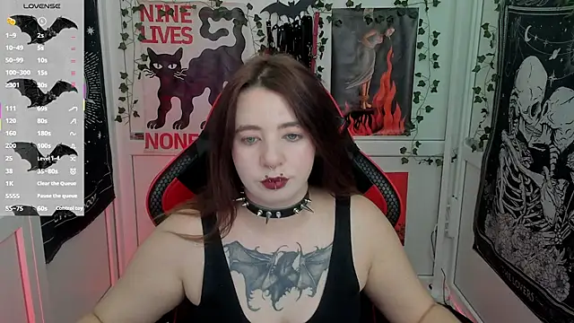 Snapshot of PurpleRune chatting on July 23, 12:58 pm PurpleRune online show from July 23, 12:58 pm
