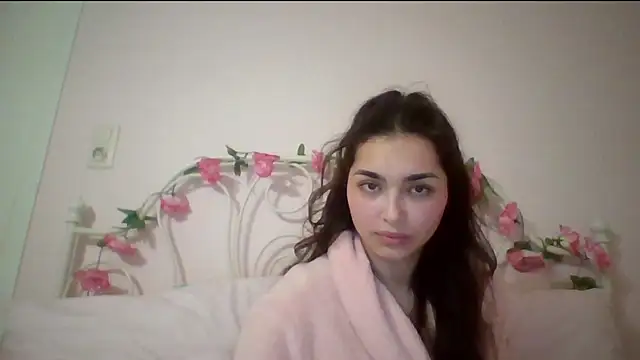 yourbella37 online show from May 6, 7:41 pm