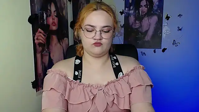 Snapshot of RinaRiii chatting on May 15, 12:23 pm RinaRiii online show from May 15, 12:23 pm