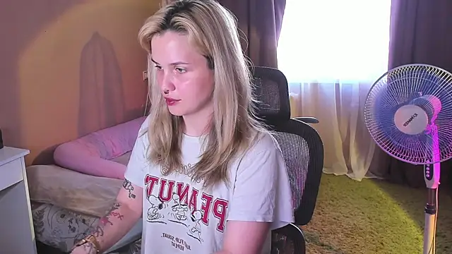 hellfirekiss online show from June 27, 10:53 am