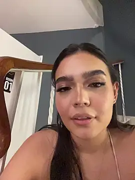 miadecker online show from July 26, 12:01 pm
