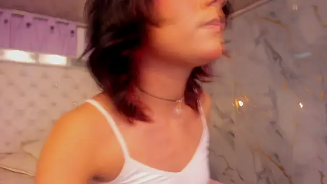 Snapshot of Skyler-rouse chatting on June 25, 7:29 pm Skyler-rouse online show from June 25, 7:29 pm