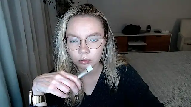 Snapshot of PolinaXXXXXJones chatting on June 10, 6:29 pm PolinaXXXXXJones online show from June 10, 6:29 pm