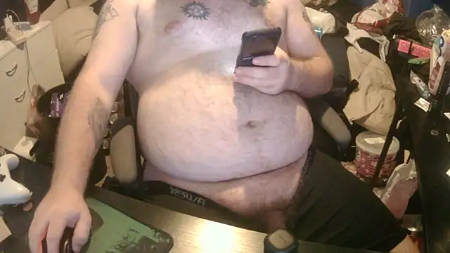 Snapshot of hunter_lust97 chatting on June 17, 5:47 pm hunter lust97 online show from June 17, 5:47 pm