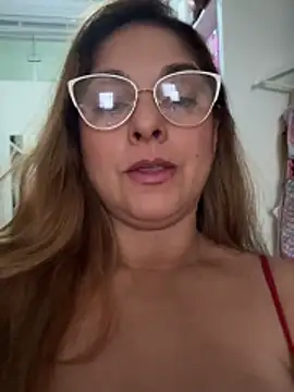 Snapshot of Mariiii_morena chatting on May 8, 11:04 am Mariiii morena online show from May 8, 11:04 am