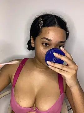 Snapshot of _sweetSabrina- chatting on May 12, 8:06 pm sweetSabrina- online show from May 12, 8:06 pm