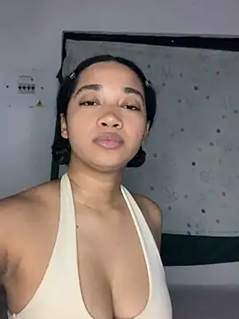 Snapshot of _sweetSabrina- chatting on May 14, 11:55 pm sweetSabrina- online show from May 14, 11:55 pm