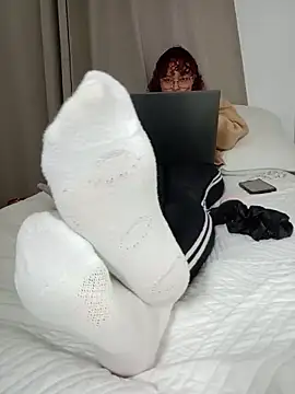 Ari vibesX online show from June 8, 11:27 pm
