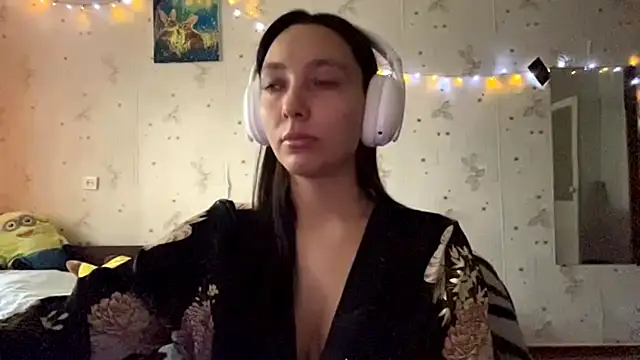 Snapshot of SheeringGape chatting on May 24, 1:32 am SheeringGape online show from May 24, 1:32 am