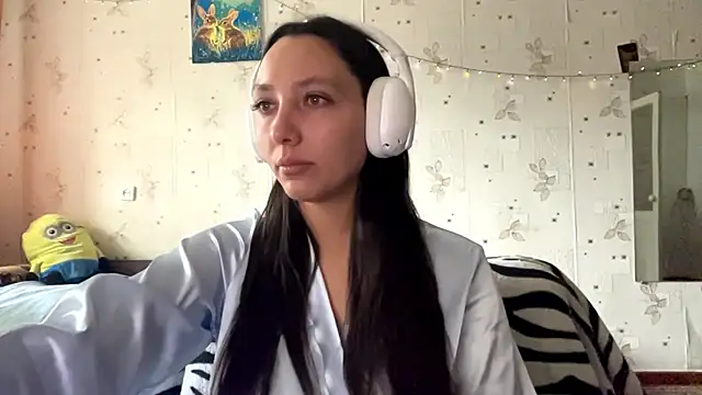 Snapshot of SheeringGape chatting on June 1, 1:40 am SheeringGape online show from June 1, 1:40 am