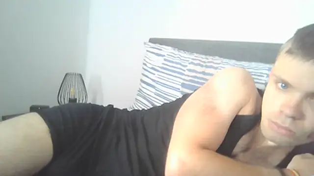 Snapshot of sexybushguyIvar chatting on June 9, 5:08 am sexybushguyIvar online show from June 9, 5:08 am