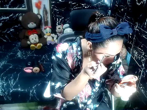 Snapshot of expensivecandy69 chatting on June 2, 1:57 pm expensivecandy69 online show from June 2, 1:57 pm