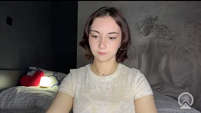 Snapshot of Amalia_Lambert_13 chatting on May 22, 7:19 pm Amalia Lambert 13 online show from May 22, 7:19 pm