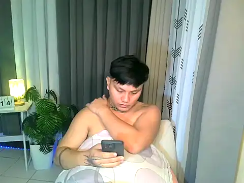 Ashtonfuckingboi online show from May 14, 1:07 pm