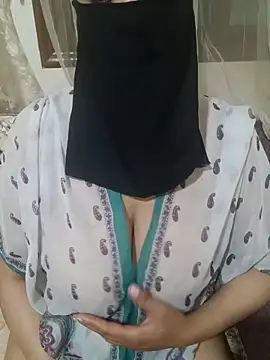 spicydalou3a online show from June 4, 11:44 pm