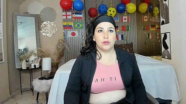 Snapshot of BBWLuxuryMuse chatting on June 13, 11:30 am BBWLuxuryMuse online show from June 13, 11:30 am