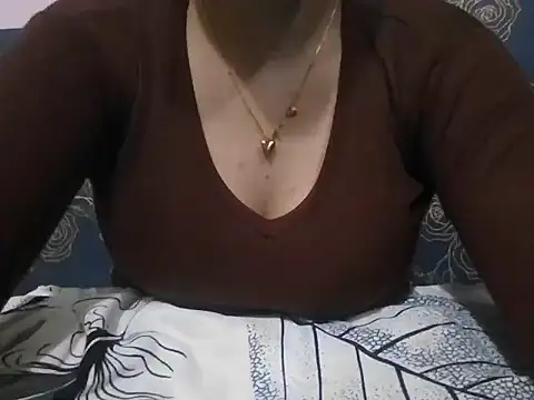 Snapshot of saniya_9 chatting on May 17, 10:00 am saniya 9 online show from May 17, 10:00 am