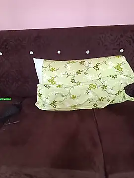 Snapshot of Polly-bhabi chatting on May 25, 10:49 pm Polly-bhabi online show from May 25, 10:49 pm