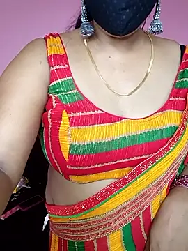 Snapshot of Polly-bhabi chatting on May 26, 11:06 am Polly-bhabi online show from May 26, 11:06 am